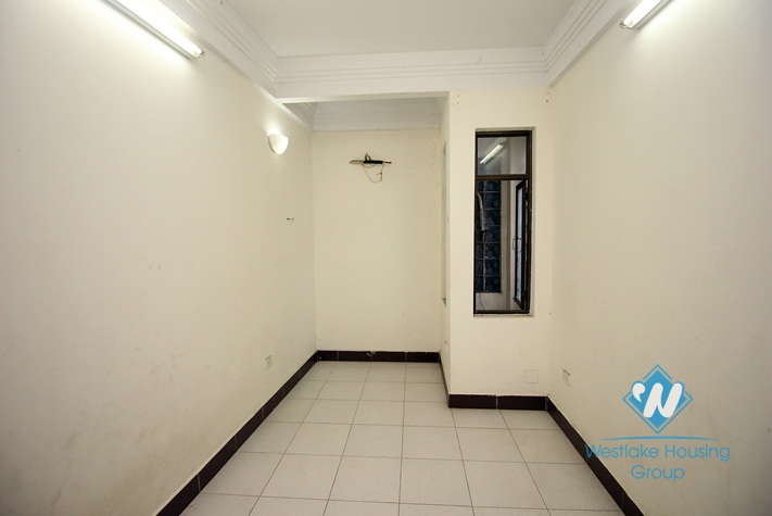 Office for rent in Lac Long Quan, Tay Ho, Ha noi